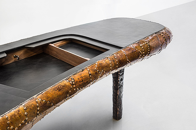 M. Баас. Широкий шкаф, колл. "Сarapace" , 2016 бронза, темная патина, триаж 8 + 4.