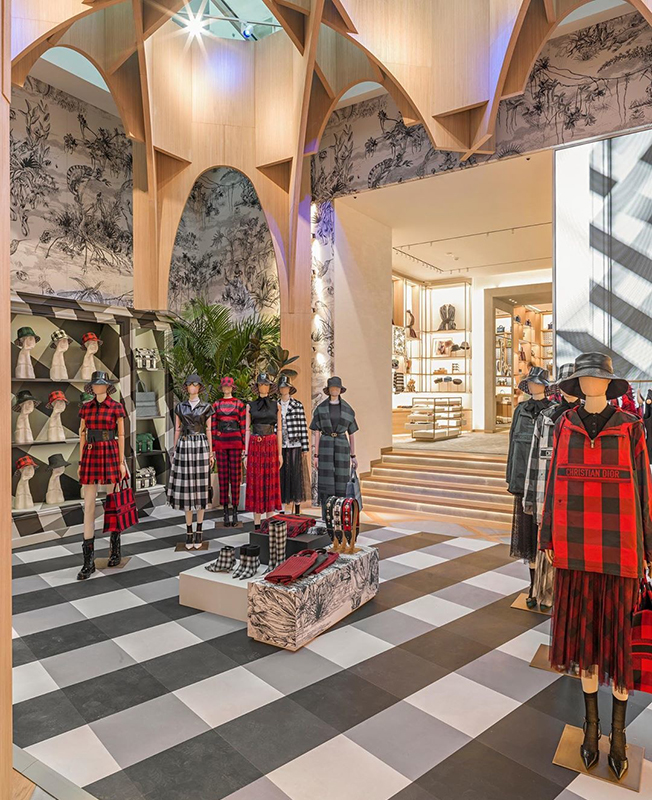 Christian dior boutique shop